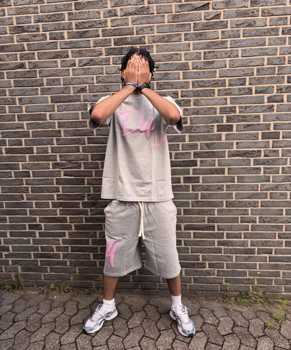 D4D oversized lettering shorts